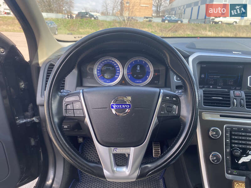 Внедорожник / Кроссовер Volvo XC60 2010 в Полтаве