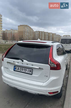 Внедорожник / Кроссовер Volvo XC60 2016 в 
