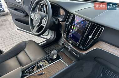 Внедорожник / Кроссовер Volvo XC60 2022 в 