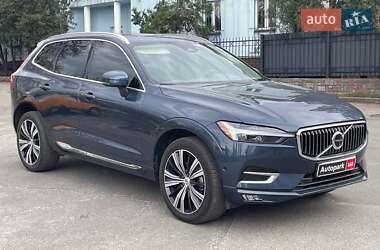 Внедорожник / Кроссовер Volvo XC60 2021 в 