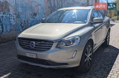 Внедорожник / Кроссовер Volvo XC60 2017 в 