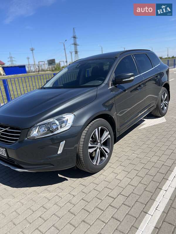 Внедорожник / Кроссовер Volvo XC60 2016 в Нововолынске