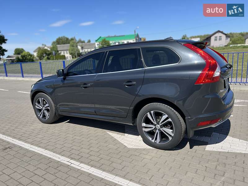 Внедорожник / Кроссовер Volvo XC60 2016 в Нововолынске