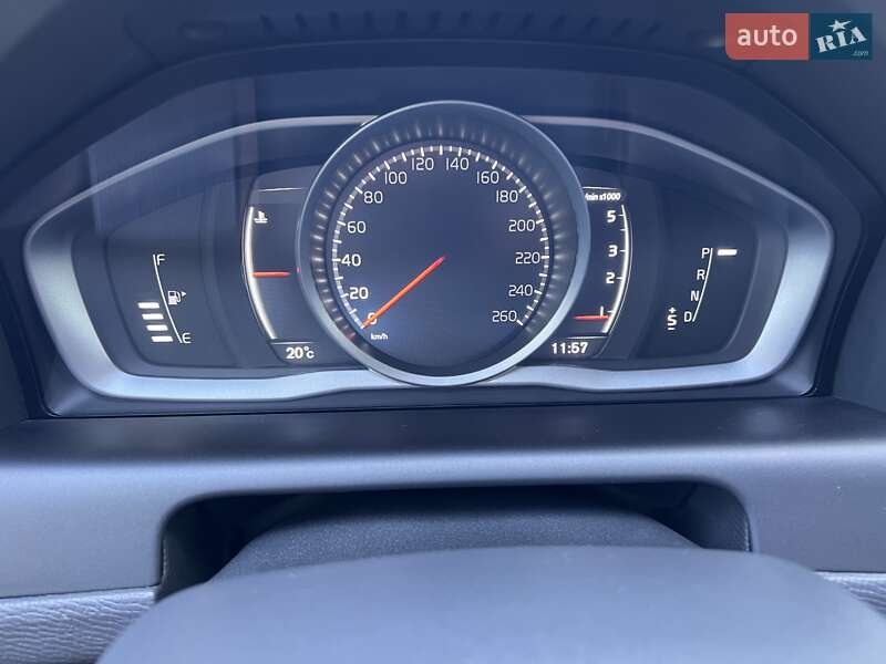Внедорожник / Кроссовер Volvo XC60 2016 в Нововолынске