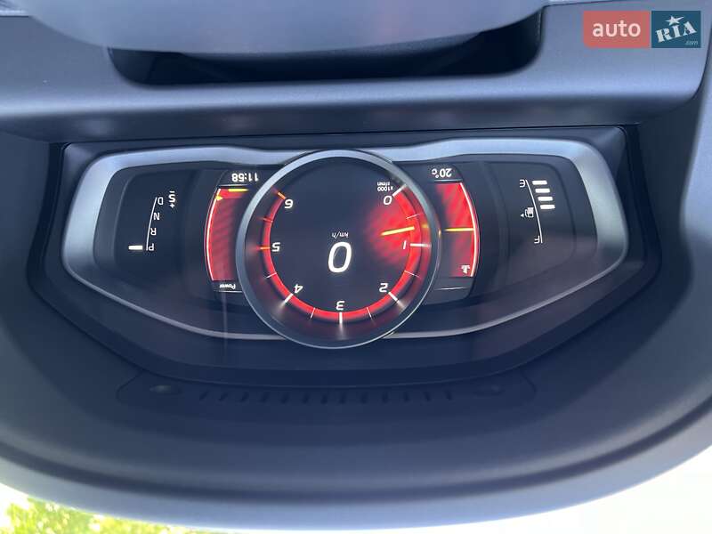 Внедорожник / Кроссовер Volvo XC60 2016 в Нововолынске