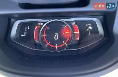 Внедорожник / Кроссовер Volvo XC60 2016 в 