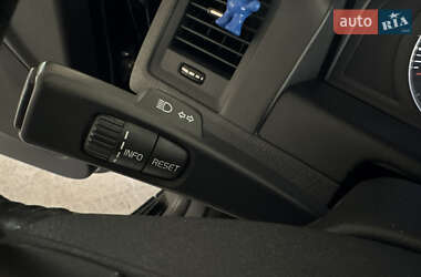Позашляховик / Кросовер Volvo XC60 2009 в 