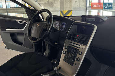 Позашляховик / Кросовер Volvo XC60 2009 в 