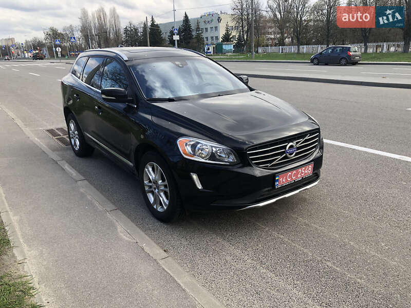Внедорожник / Кроссовер Volvo XC60 2015 в 