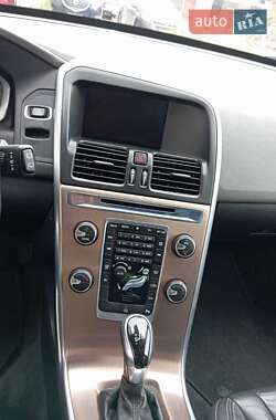 Внедорожник / Кроссовер Volvo XC60 2014 в 