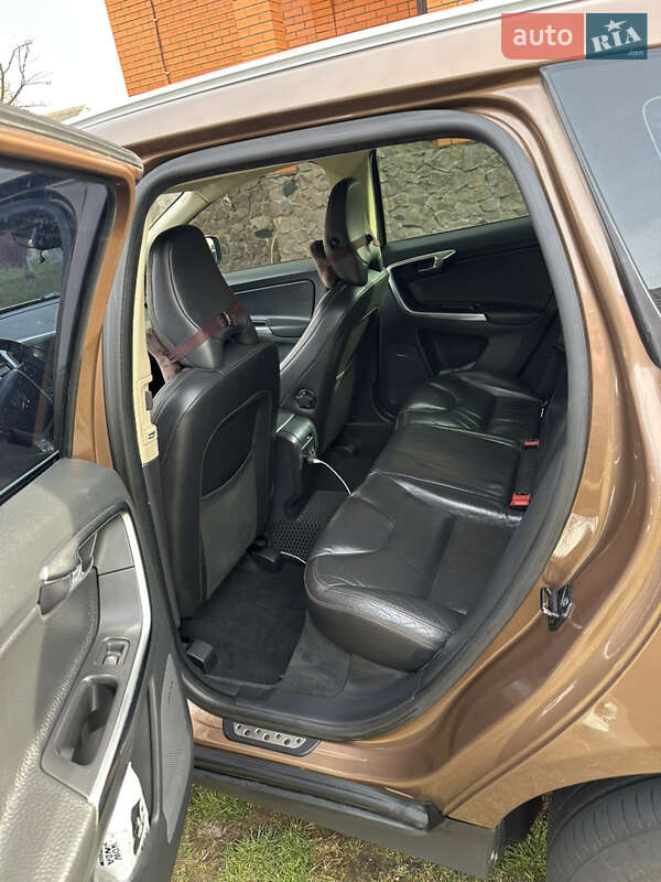 Внедорожник / Кроссовер Volvo XC60 2013 в Ровно