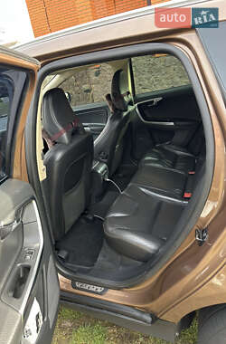 Внедорожник / Кроссовер Volvo XC60 2013 в 