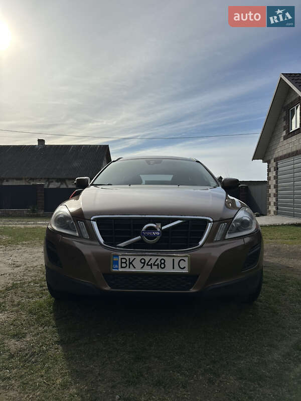 Внедорожник / Кроссовер Volvo XC60 2013 в Ровно