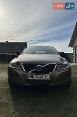 Внедорожник / Кроссовер Volvo XC60 2013 в 
