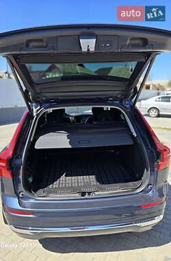Внедорожник / Кроссовер Volvo XC60 2022 в 