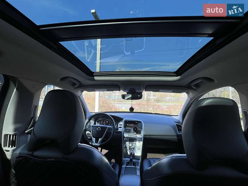 Позашляховик / Кросовер Volvo XC60 2015 в Києві