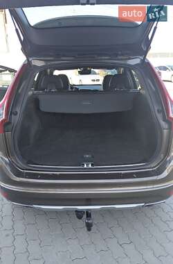 Внедорожник / Кроссовер Volvo XC60 2015 в 