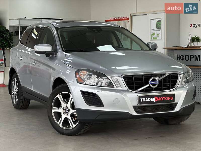 Внедорожник / Кроссовер Volvo XC60 2012 в 