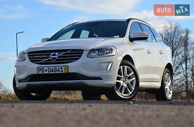 Позашляховик / Кросовер Volvo XC60 2017 в 