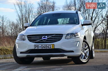 Позашляховик / Кросовер Volvo XC60 2017 в 