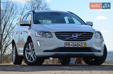 Позашляховик / Кросовер Volvo XC60 2017 в 