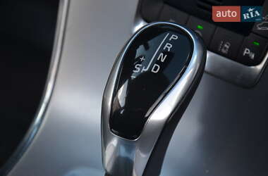 Позашляховик / Кросовер Volvo XC60 2017 в 