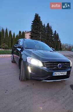 Внедорожник / Кроссовер Volvo XC60 2015 в 