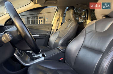 Внедорожник / Кроссовер Volvo XC60 2013 в 