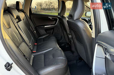 Внедорожник / Кроссовер Volvo XC60 2013 в 