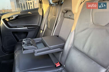 Внедорожник / Кроссовер Volvo XC60 2013 в 