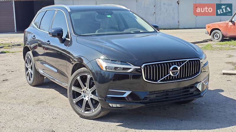 Внедорожник / Кроссовер Volvo XC60 2020 в 