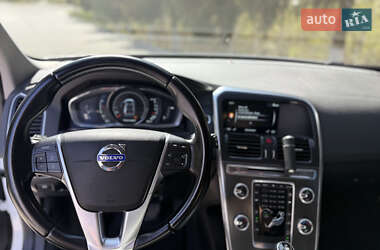 Внедорожник / Кроссовер Volvo XC60 2015 в 