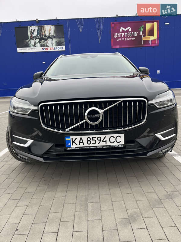Внедорожник / Кроссовер Volvo XC60 2017 в 