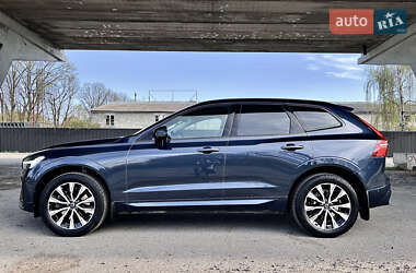 Внедорожник / Кроссовер Volvo XC60 2023 в 