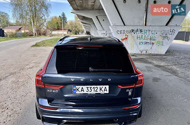 Внедорожник / Кроссовер Volvo XC60 2023 в 