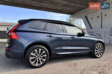 Внедорожник / Кроссовер Volvo XC60 2023 в 