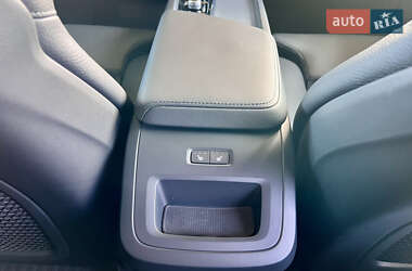 Внедорожник / Кроссовер Volvo XC60 2023 в 