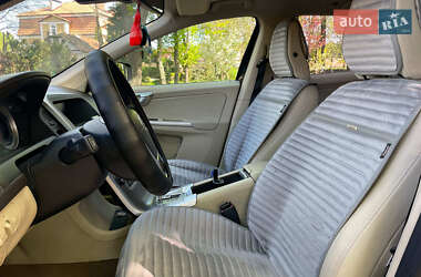 Позашляховик / Кросовер Volvo XC60 2011 в 