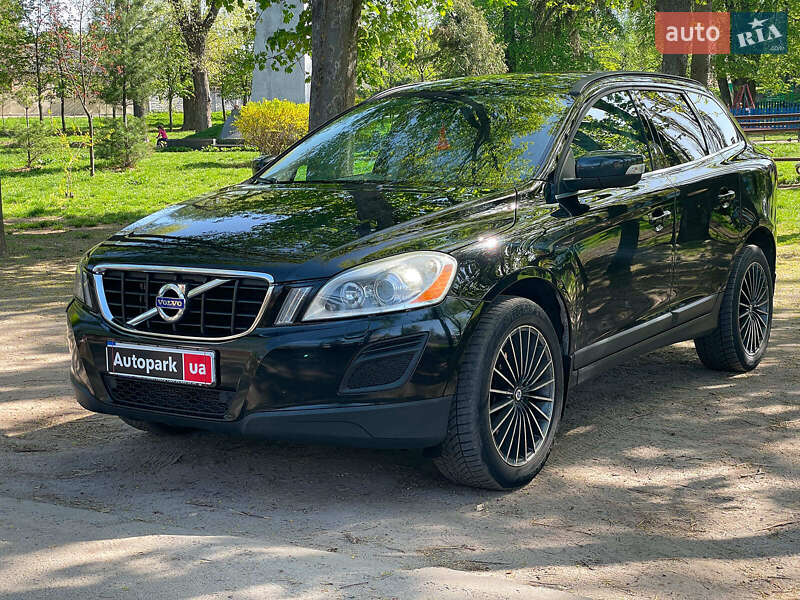 Позашляховик / Кросовер Volvo XC60 2011 в 