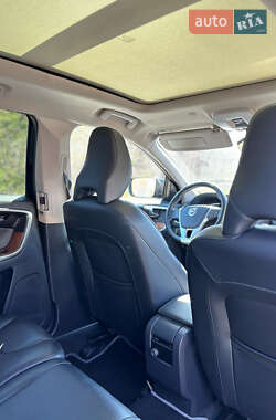 Внедорожник / Кроссовер Volvo XC60 2017 в 