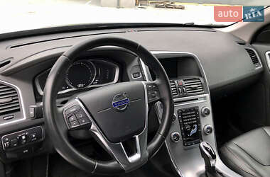 Позашляховик / Кросовер Volvo XC60 2017 в 