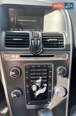Внедорожник / Кроссовер Volvo XC60 2011 в 