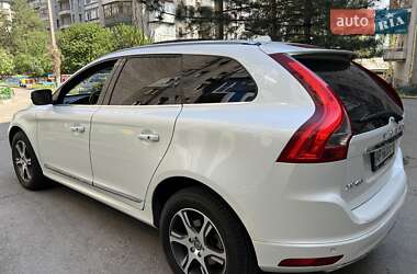 Внедорожник / Кроссовер Volvo XC60 2014 в 