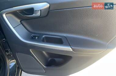 Внедорожник / Кроссовер Volvo XC60 2009 в 