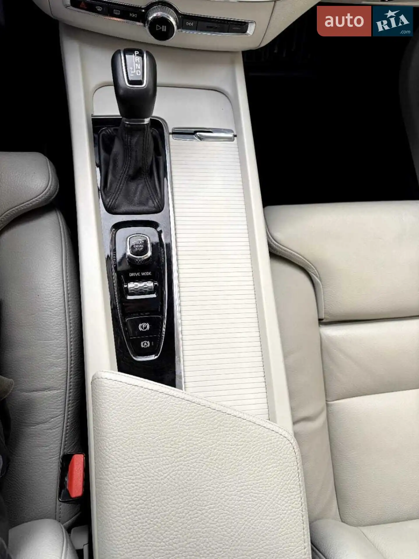 2018 Volvo XC60 - мініатюра 15