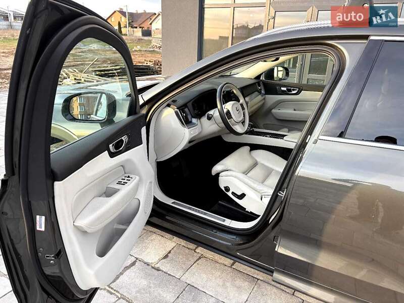 Позашляховик / Кросовер Volvo XC60 2018 в Києві