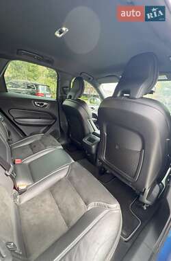 Позашляховик / Кросовер Volvo XC60 2018 в 