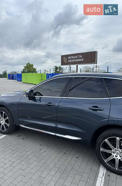 Позашляховик / Кросовер Volvo XC60 2019 в 