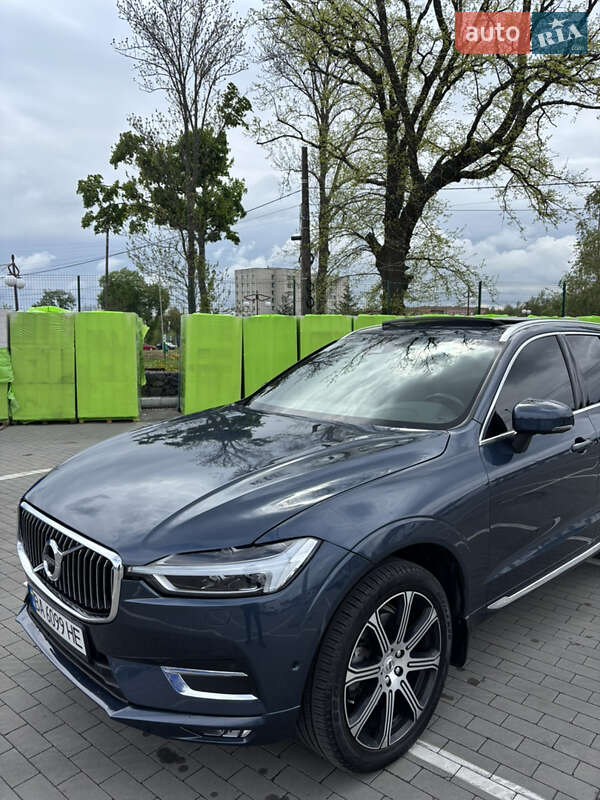 Внедорожник / Кроссовер Volvo XC60 2019 в Киеве