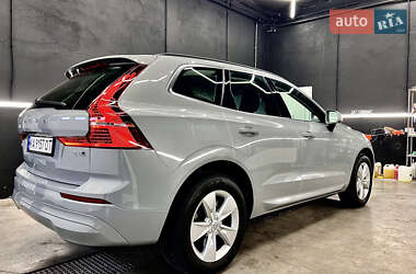 Внедорожник / Кроссовер Volvo XC60 2023 в 